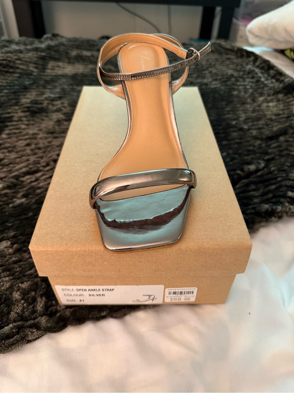 Heels - Picture 2 of 5